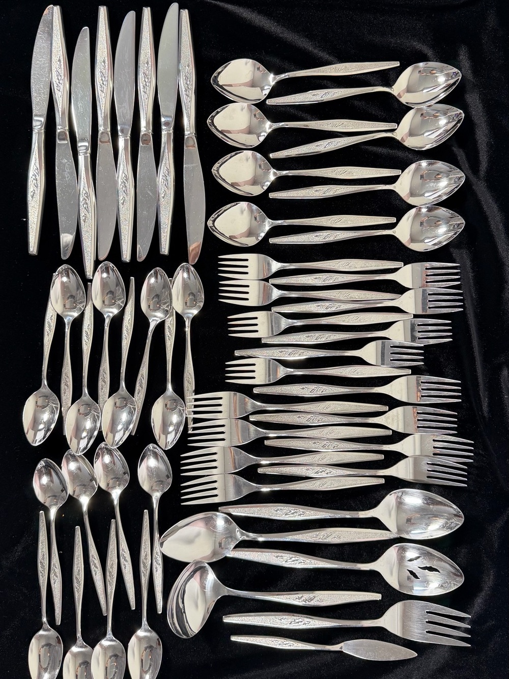 Community Stainless By Oneida Silversmiths 54 pc Vintage 1970’s 8 sets Woodmere